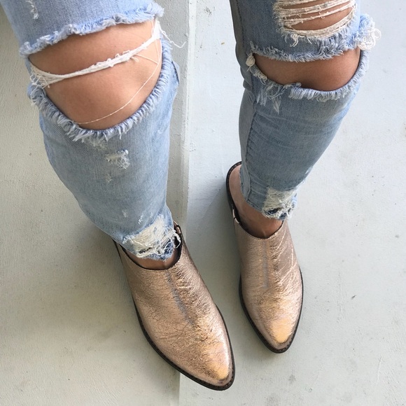 Moonstruck Rose Gold Rustic Mule Clog Block Heel - Picture 2 of 8